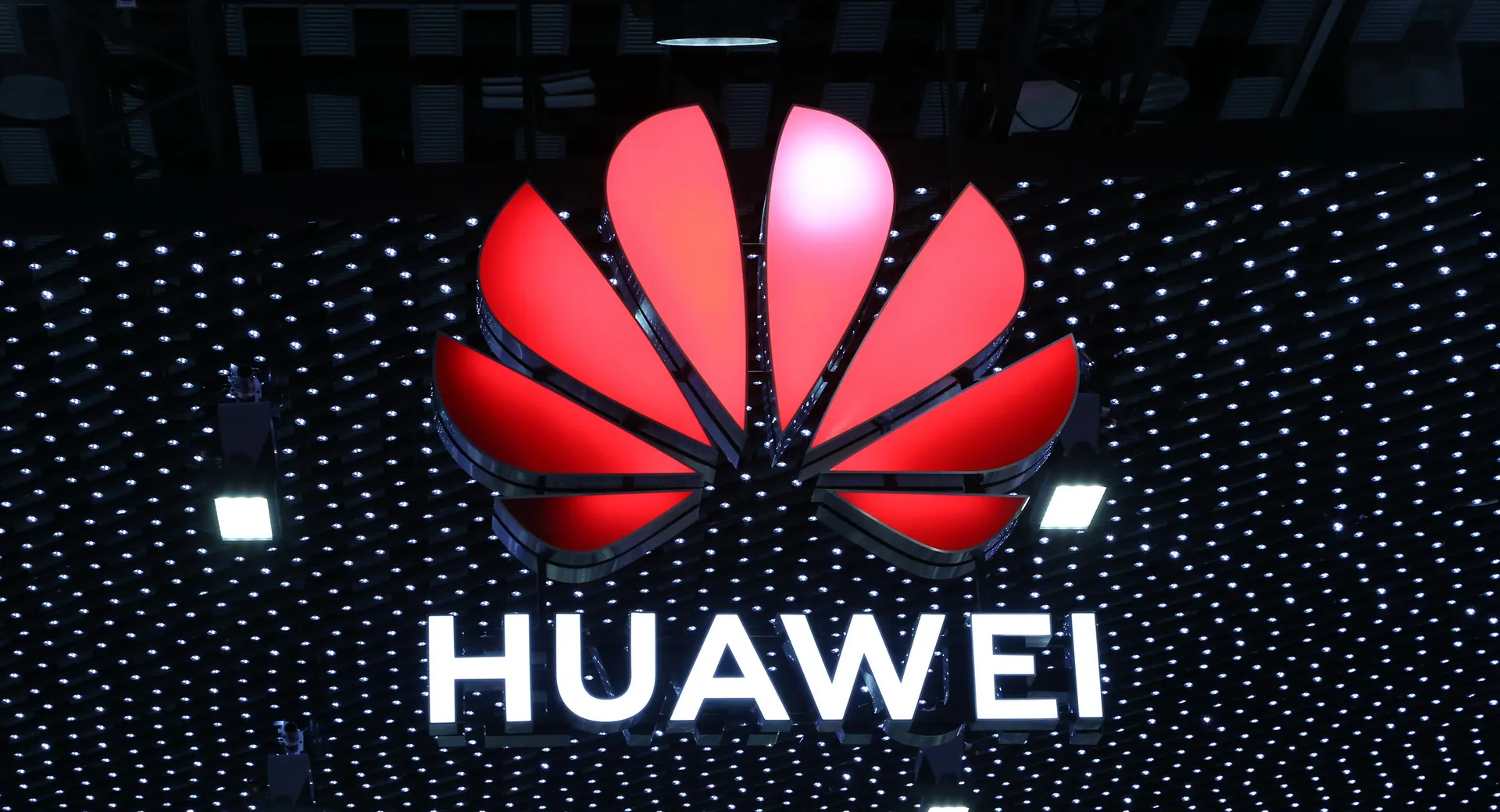 Huawei Tech: Gigante encontra opções diante das sansões