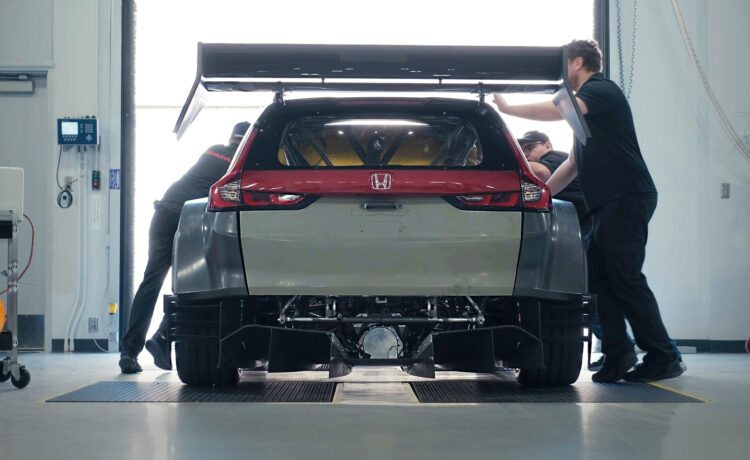 CR-V Hybrid Racer da Honda parece insano