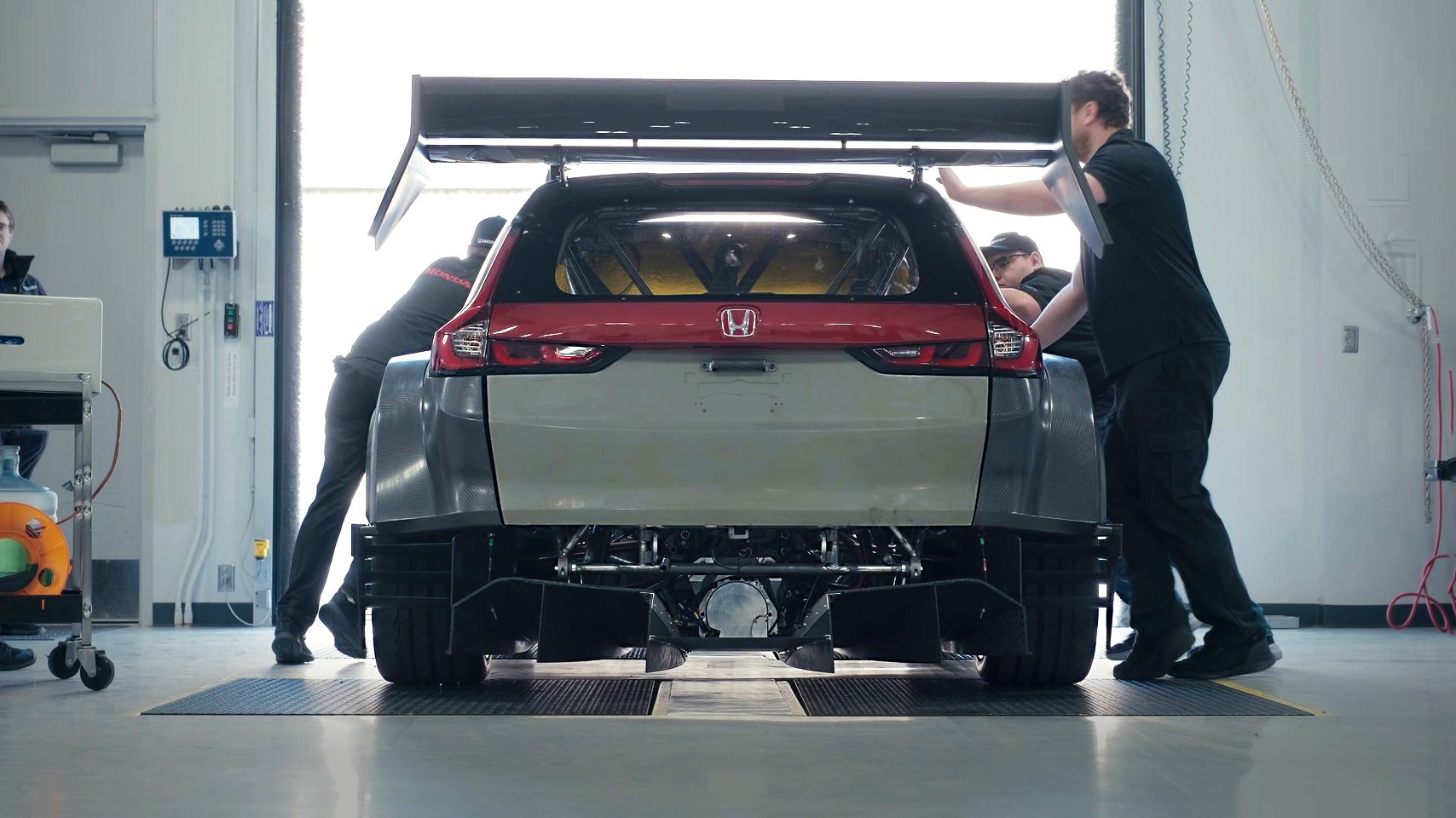CR-V Hybrid Racer da Honda parece insano