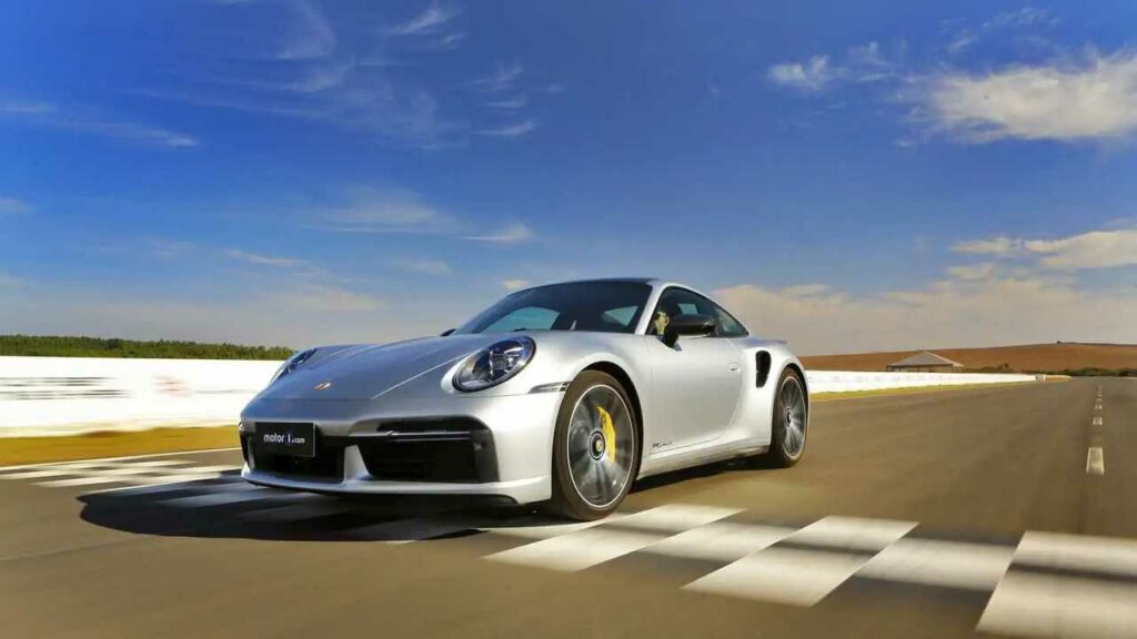 supercarro de 8 cilindros da Porsche
