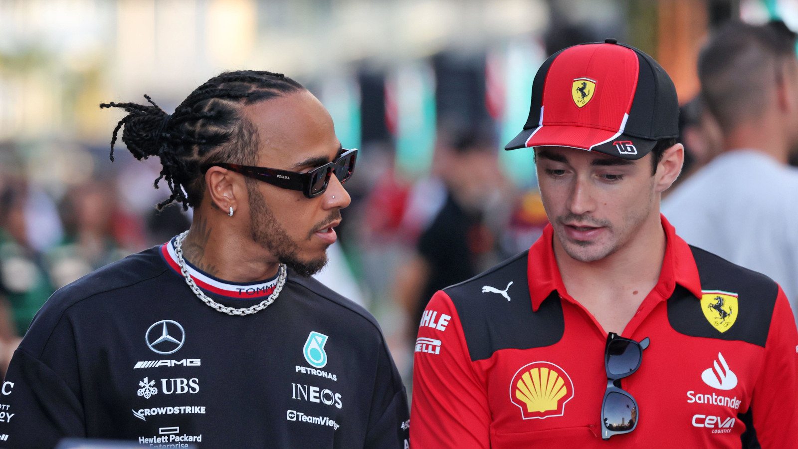 Lewis Hamilton acaba com rumores da Ferrari