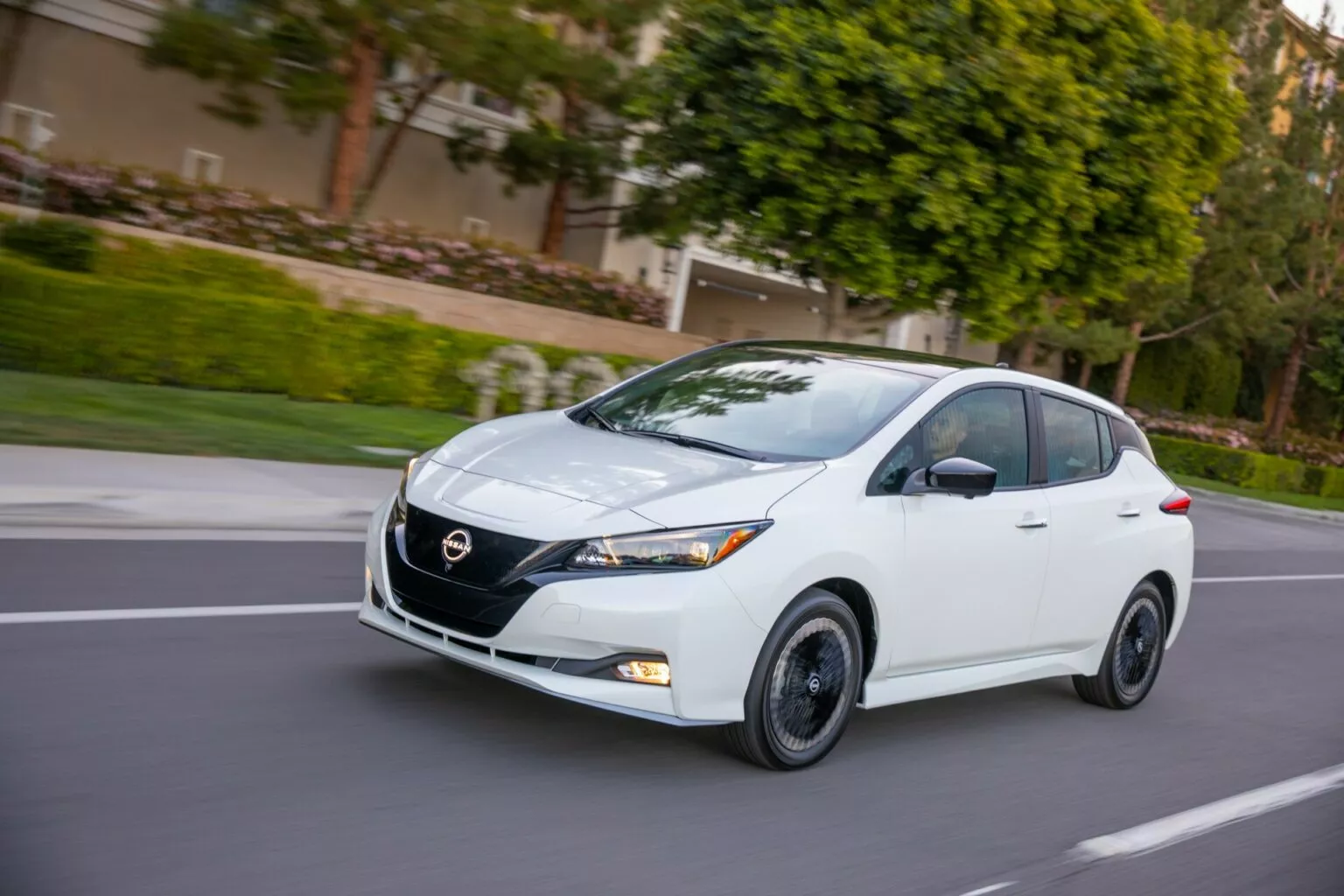 Nissan Leaf 2024 avança com um preço mais alto