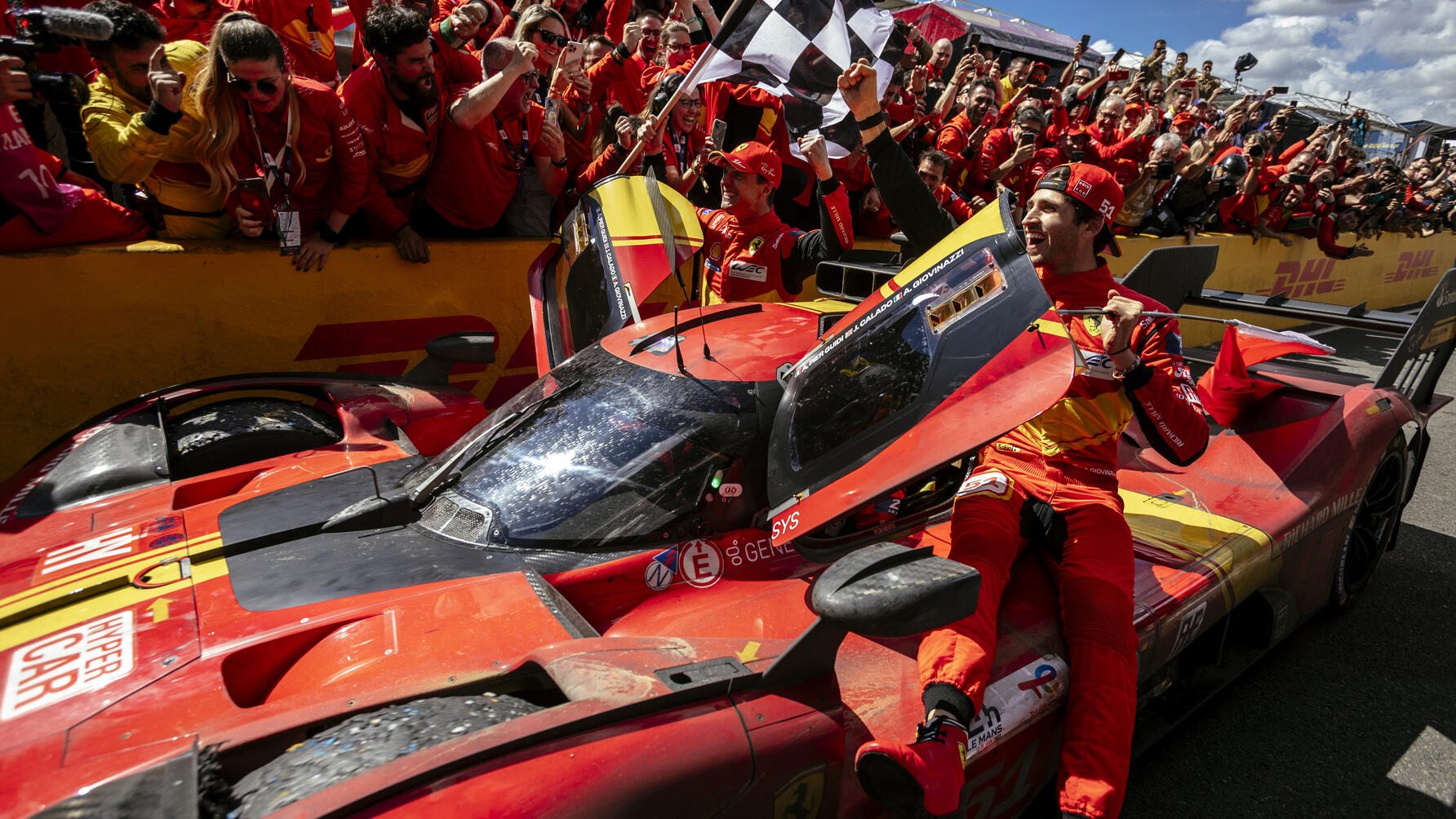 Antonio Giovinazzi e Ferrari 499P vence Le Mans