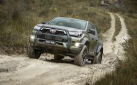Toyota Hilux 2024 ganhará uma opção diesel híbrida