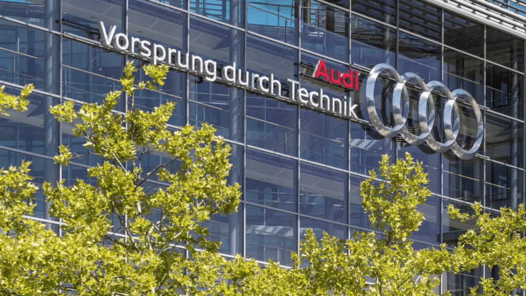 CEO da Audi demitido após ficar para trás dos rivais