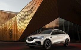 Renault Arkana 2023 recebe um facelift, permanece o mesmo