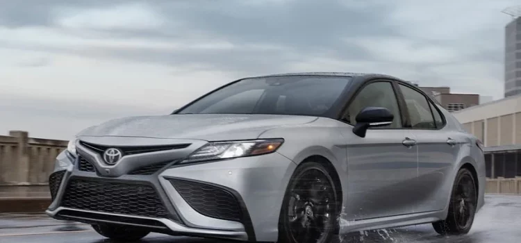 Toyota Camry 2024: O sedã médio mais vendido da América