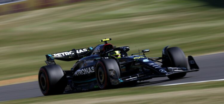 Mercedes-AMG F1 Team pode mudar o foco para próxima temporada